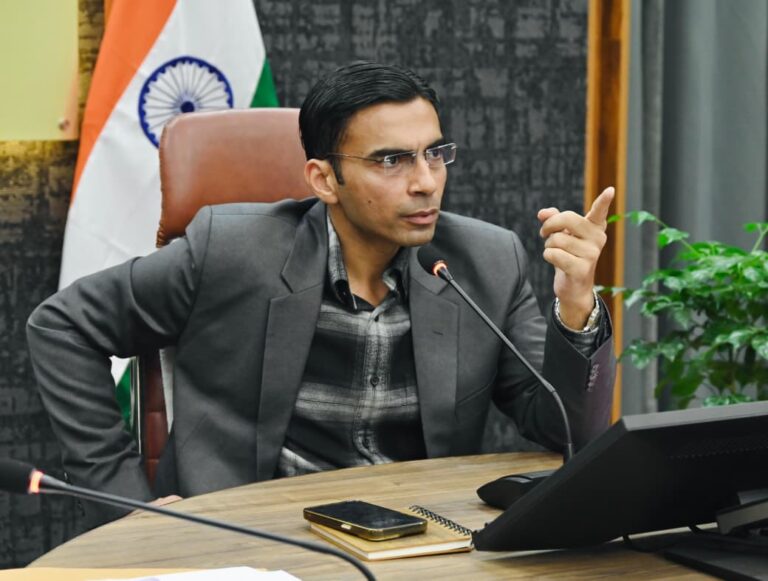 देहरादून के सभी स्कूल–कॉलेजों में अनिवार्य ड्रग टेस्टिंग के आदेश