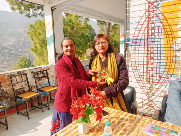 कैरियर काउंसलिंग से संवर रहा बालिकाओं का भविष्य