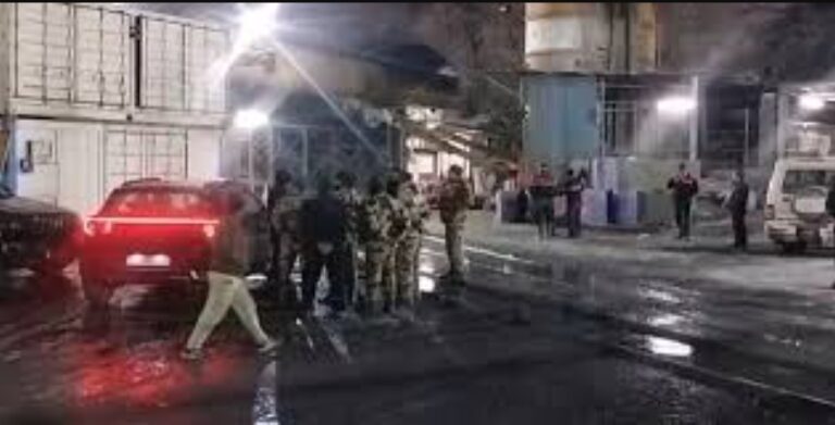 सुरंग के भीतर आमने-सामने भिड़ीं दो लोको ट्रेनें, कई लोग घायल