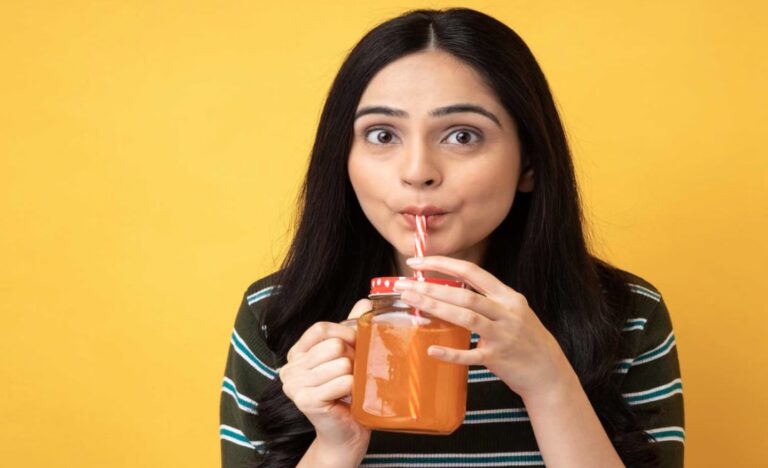 पैक्ड जूस और एनर्जी ड्रिंक बन रहे ‘मीठा जहर’, वैज्ञानिकों ने जारी किया अलर्ट
