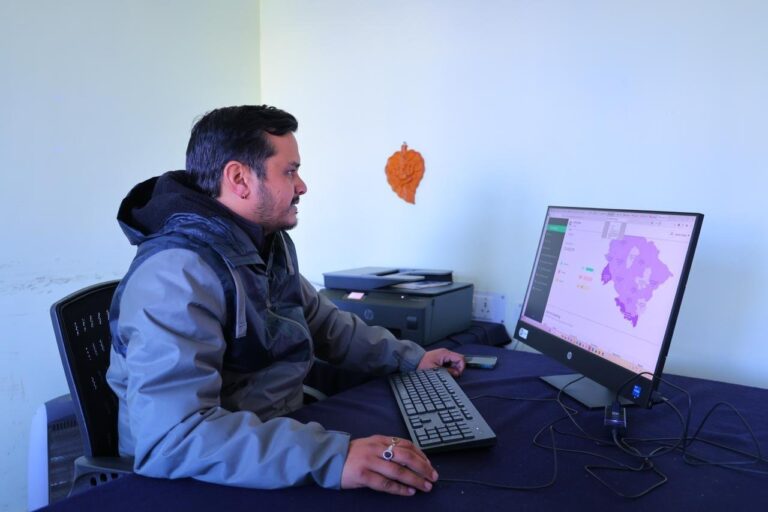 पौड़ी गढ़वाल प्रदेश में प्रथम