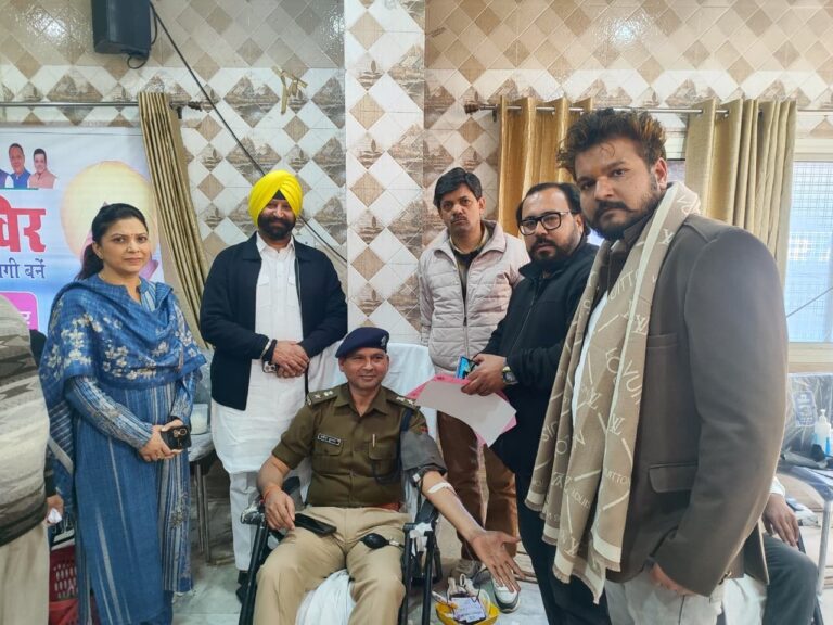 श्री महंत इन्दिरेश अस्पताल के स्वैच्छिक रक्तदान शिविर में 230 यूनिट रक्तदान