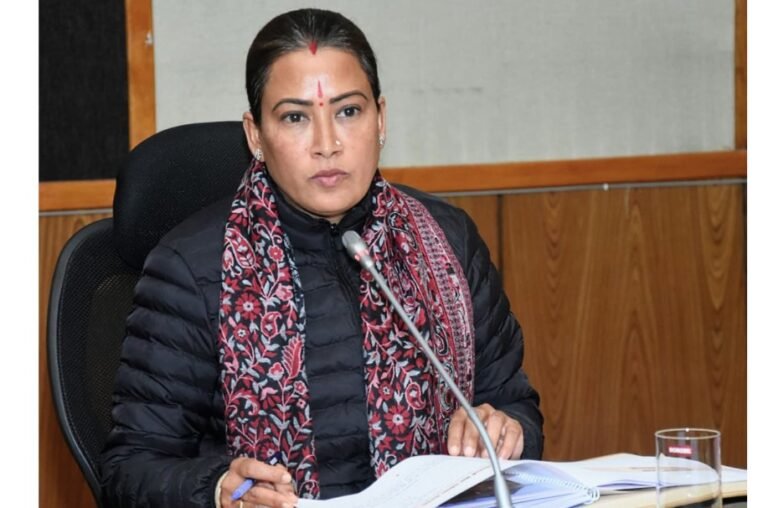 विकास कार्यों की अनदेखी पर नपेंगे अधिकारी- रेखा आर्या