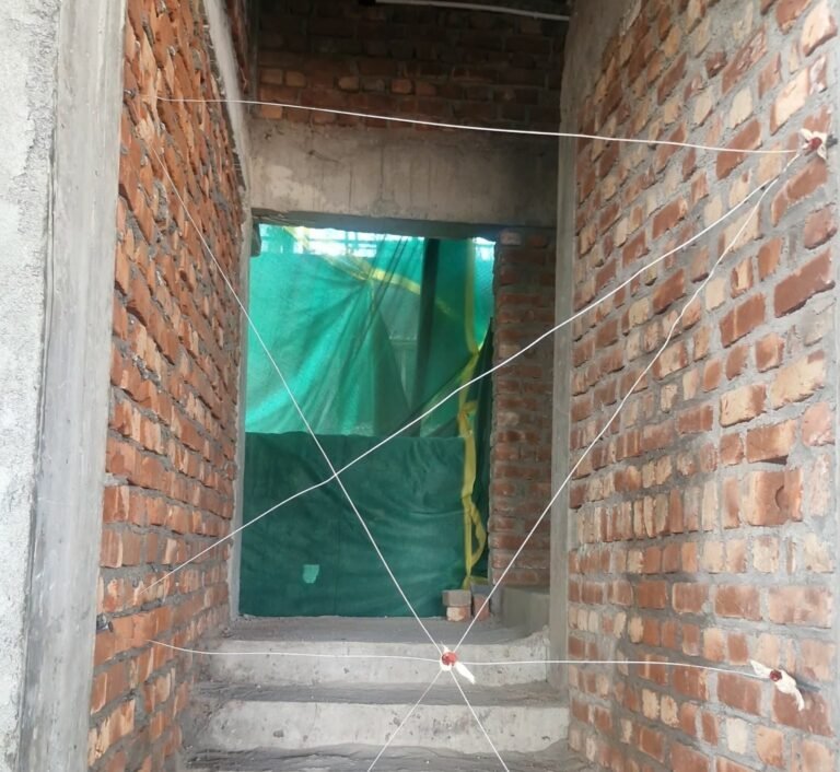 अवैध निर्माण पर एमडीडीए की बड़ी कार्रवाई, ऋषिकेश में अवैध बहुमंजिला भवन सील