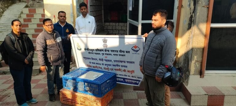 पशुपालन योजनाओं से ग्रामीणों को मिला स्वरोजगार, गांव में रहकर मजबूत कर रहे आर्थिकी