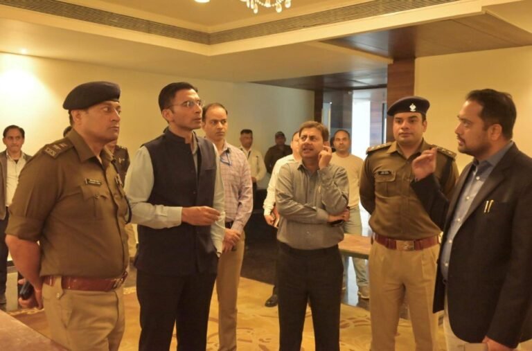गृहमंत्री के दौरे से पहले डीएम सविन बंसल ने एसएसपी संग व्यवस्थाओं का किया स्थलीय निरीक्षण