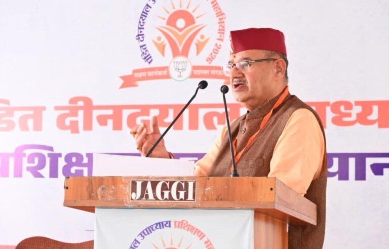 मंत्री गणेश जोशी ने पार्टी कार्यकर्ताओं को दी सरकार की जनकल्याणकारी योजनाओं की जानकारी