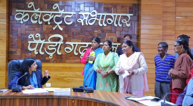 शिकायतों पर तेजी से कार्रवाई, जनता मिलन से समाधान की राह आसान, अबतक 94 प्रतिशत से अधिक शिकायतें हो चुकी है निस्तारित