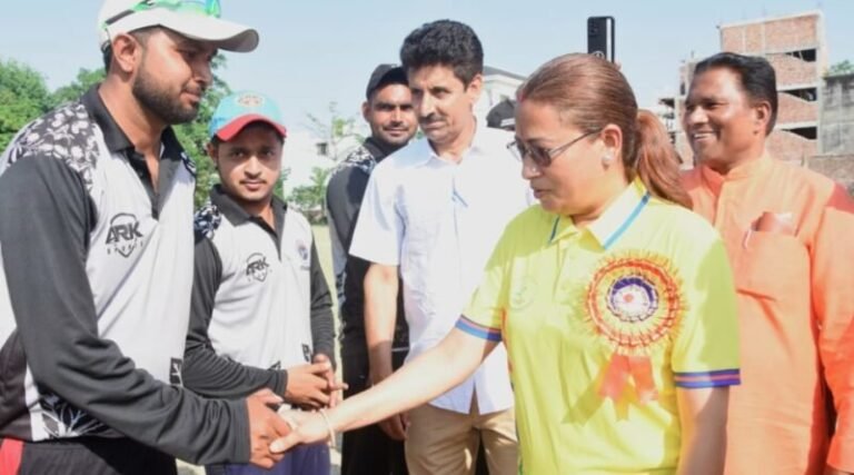 टेनिस बॉल क्रिकेट प्रतियोगिता का भव्य आगाज़