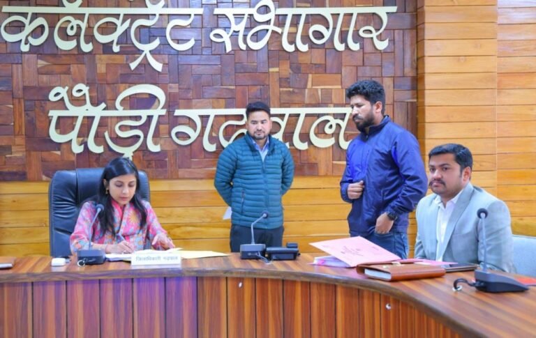 ई-फाईलिंग को कार्यसंस्कृति का हिस्सा बनायें अधिकारी