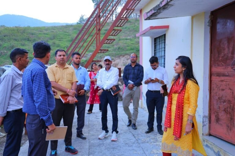 पहाड़ के अंतिम छोर तक पहुंचा प्रशासन, मुस्याखांद चौपाल में जनसमस्याओं के समाधान को दिए निर्देश