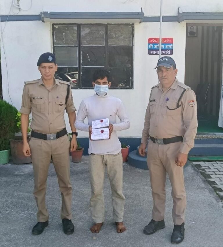 देहरादून में दुकान से चोरी का 24 घंटे में खुलासा, 5 हजार रुपये और चांदी के सिक्कों के साथ आरोपी गिरफ्तार
